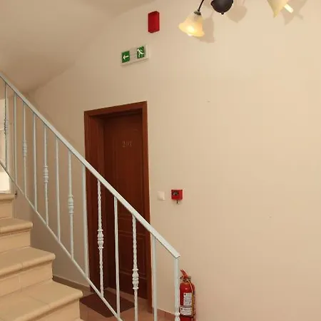 Mavrikakis Aparthotel *